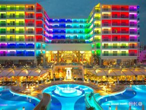 Azura Deluxe Resort and Spa