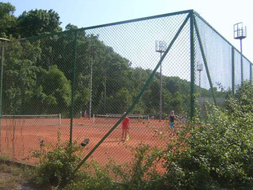 Тениссный корт
