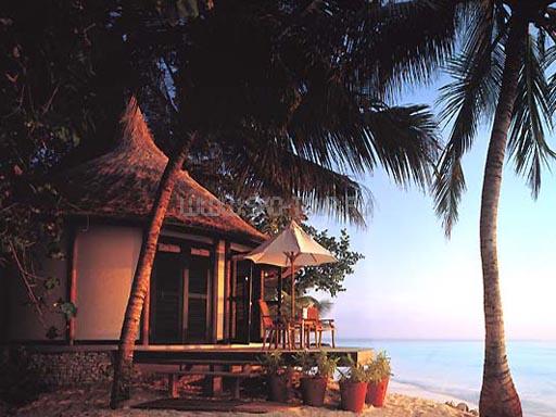 Отель Banyan Tree Maldives Vabbinfaru 5 Jacuzzi Beachfront Villa 