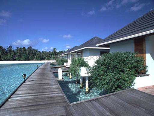 Вид на номера Water Bungalow