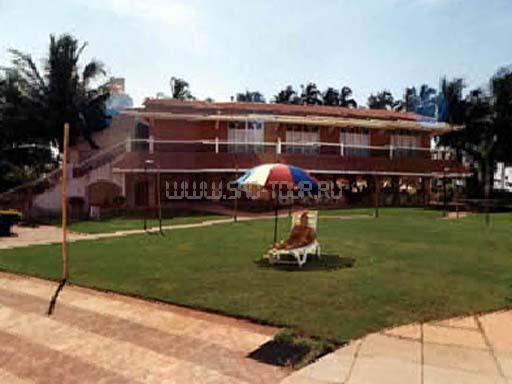 Пляж у бассейна