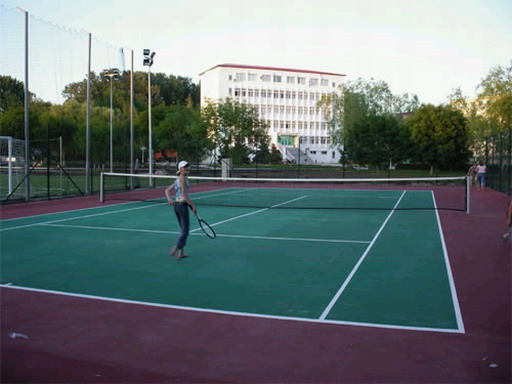 Теннисный корт