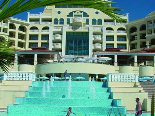 Вид на отель Марина Роял Палас 5*