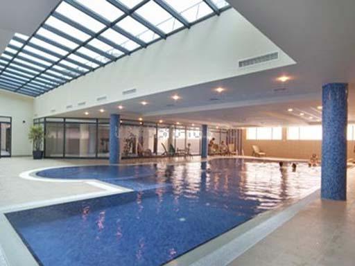 Закрытый бассейн