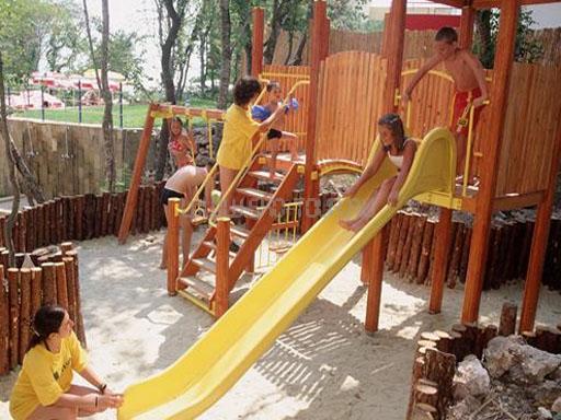 Детская площадка