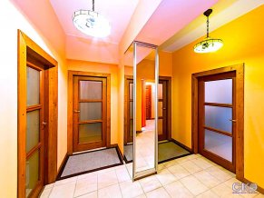 Хостел Golden Shark