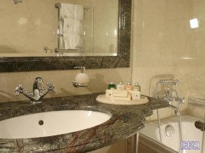 Отель Савой