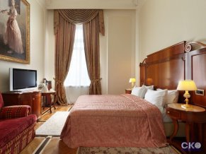 Отель Савой