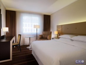 Отель Шератон Палас