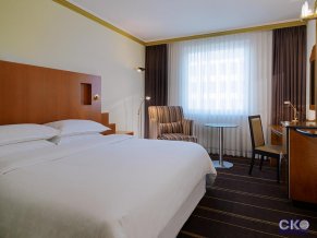 Отель Шератон Палас