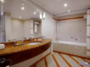 Отель Марриотт Ройал Аврора
