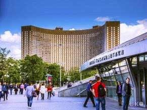 Гостиница Космос