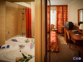 Гостиница Космос