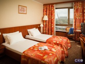 Гостиница Космос