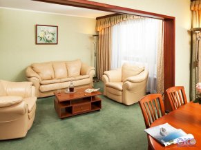 Гостиница Космос