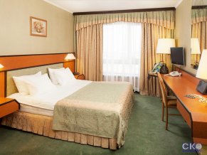 Гостиница Космос