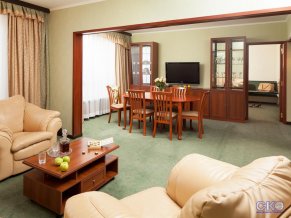 Гостиница Космос