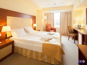 Отель SunFlower Парк