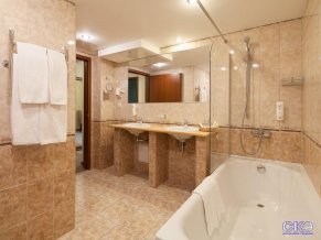 Отель SunFlower Парк