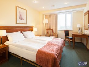 Отель SunFlower Парк