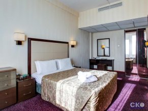 Отель Аэростар