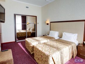 Отель Аэростар