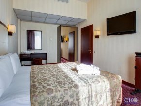 Отель Аэростар