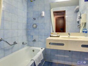 Отель Аэростар