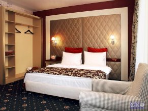 Отель Best Seasons