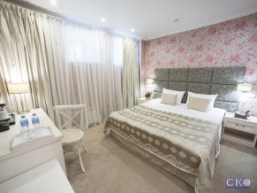 Гостиница Де Пари