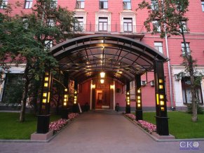 Гостиница Максима Заря