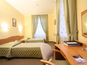 Гостиница Максима Заря