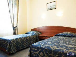 Гостиница Максима Заря