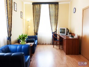 Гостиница Максима Заря