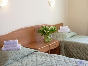 Гостиница Максима Заря