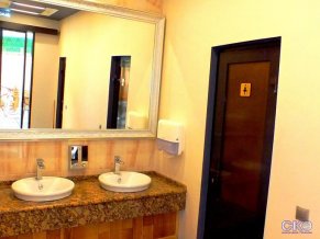 Леон бутик-отель