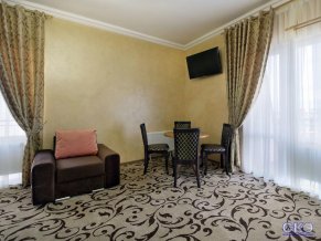 Жаклин отель