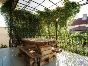 У Старого Абрикоса Гостевой Дом