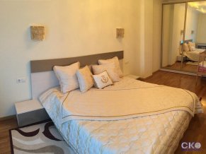 Парус на Адмирала Перелешина 1 Апартаменты