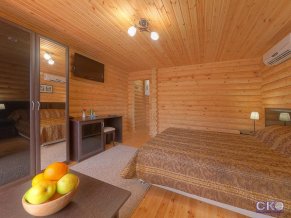 Белый пляж Клуб-отель