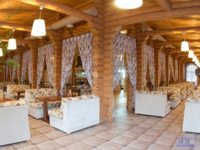 Белый пляж Клуб-отель