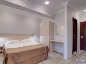 Дублин и Дельфин отель