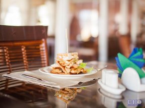 У моря отель