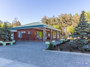 Лазурный берег парк-отель