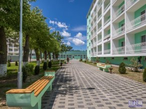 Лазурный берег парк-отель