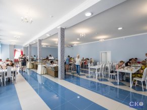 Лазурный берег парк-отель