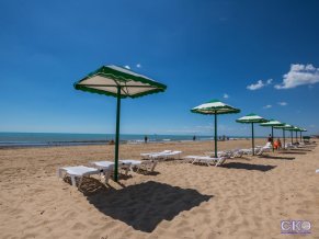 Лазурный берег парк-отель