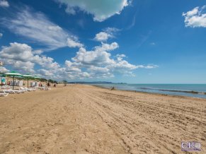 Лазурный берег парк-отель