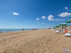 Лазурный берег парк-отель