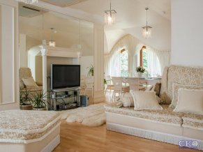 Thyssen House отель